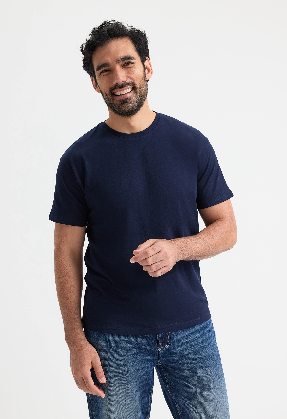 Heavyweight 100% cotton crew neck t-shirt with reactive dyed finish